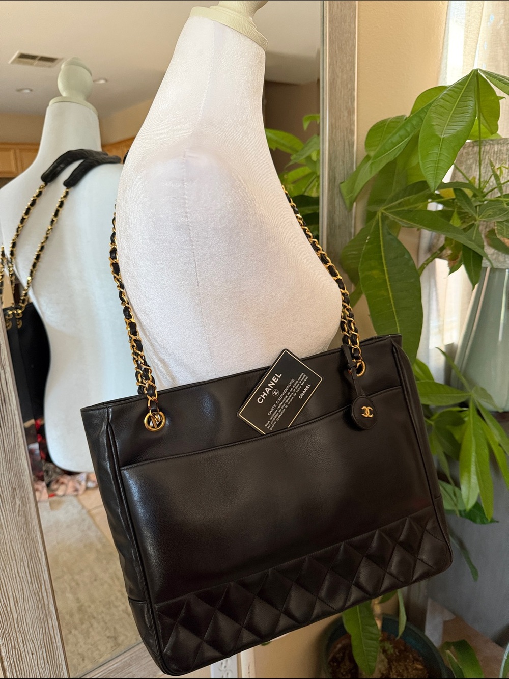 CHANEL vintage  Black Quilted & Smooth Leather Shoulder Tote with Gold Chain